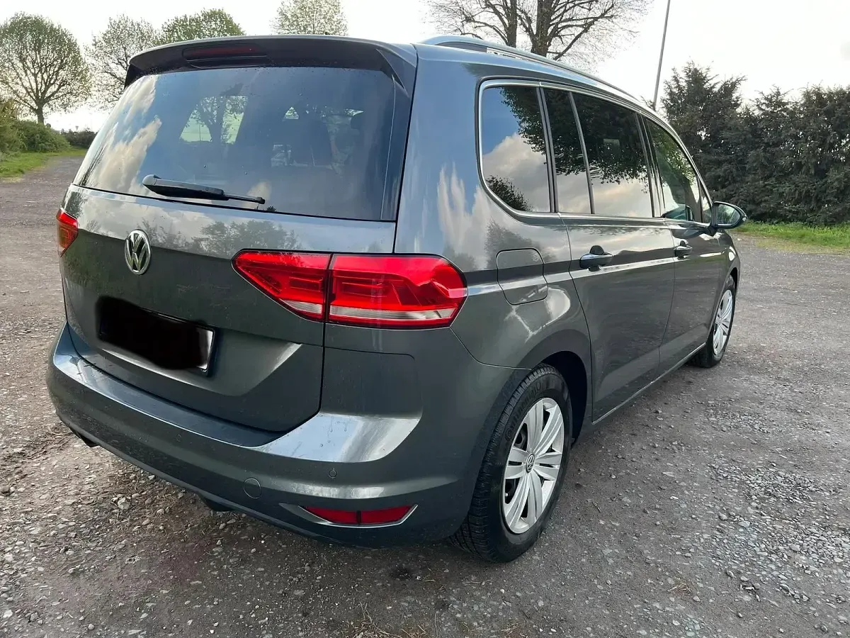 Gebraucht VW Touran 150 PS (110 kW) 2018 Van / Kleinbus