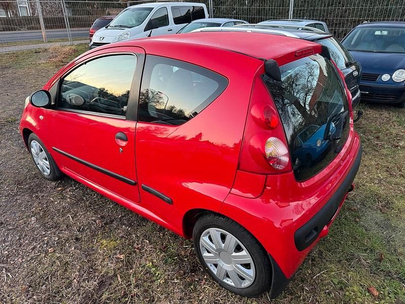 Gebraucht Peugeot 107 68 PS (50 kW) 2007 Rot Kleinwagen