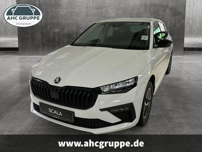 Weiß Gebraucht 2024 Skoda Scala Selection Kleinwagen | 20.950 € (Fairer Preis) - Bild 1/4