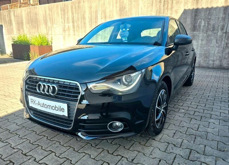 Schwarz Gebraucht 2012 Audi A1 Sportback Attraction Kleinwagen | 10.990 € (Etwas zu teuer) - Bild 1/4