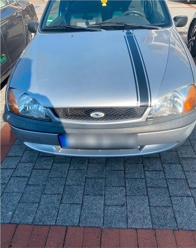 Grau Gebraucht 2002 Ford Fiesta Kleinwagen | 850 € (Fairer Preis) - Bild 1/2
