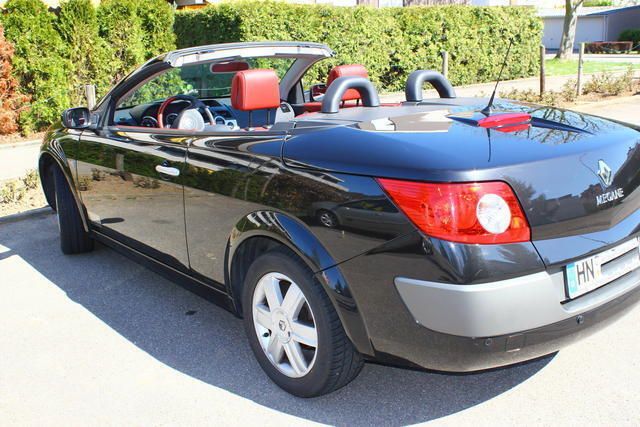 Gebraucht Renault Mégane Cabriolet Dynamique 113 PS (83 kW) 2004 Schwarz metallic Cabrio