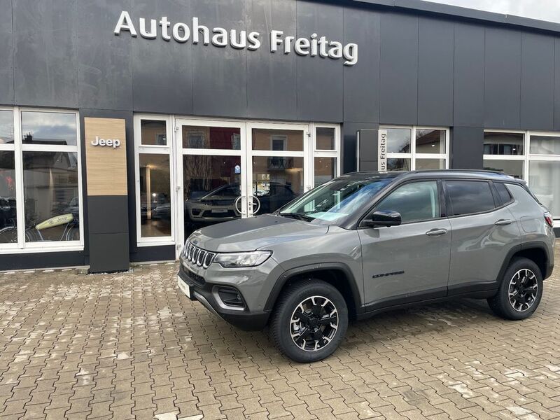 Gebraucht Jeep Compass 239 PS (175 kW) 2024 Grau SUV