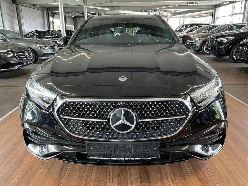 Gebraucht Mercedes E220 Advanced 197 PS (144 kW) 2024 Obsidianschwarz  metalliclack Kombi