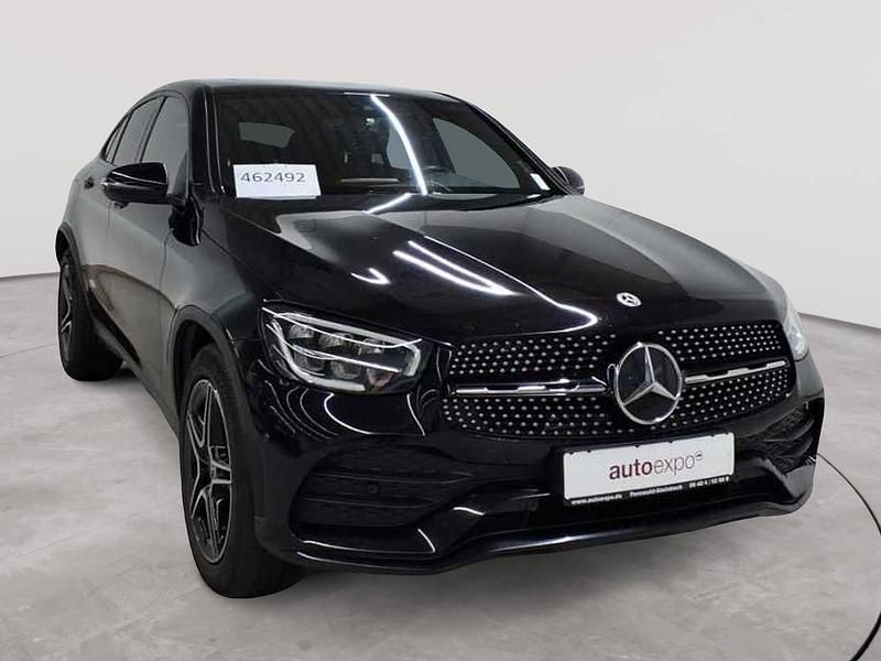 Obsidianschwarz metallic Gebraucht 2022 Mercedes GLC220 AMG line SUV | 42.790 € (Etwas zu teuer) - Bild 1/4