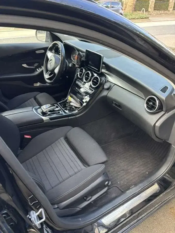 Gebraucht Mercedes C220 170 PS (125 kW) 2017 Schwarz Kombi