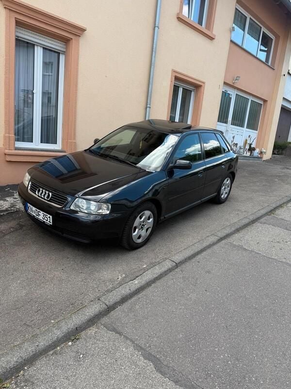 Schwarz Gebraucht 2001 Audi A3 Kleinwagen | 900 € (Superpreis) - Bild 1/4