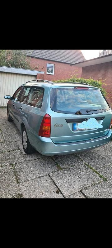Gebraucht Ford Focus 116 PS (85 kW) 2000 Blau Kombi
