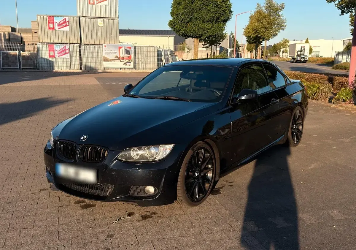 Gebraucht BMW 330 Cabriolet 272 PS (200 kW) 2009 Schwarz Cabrio