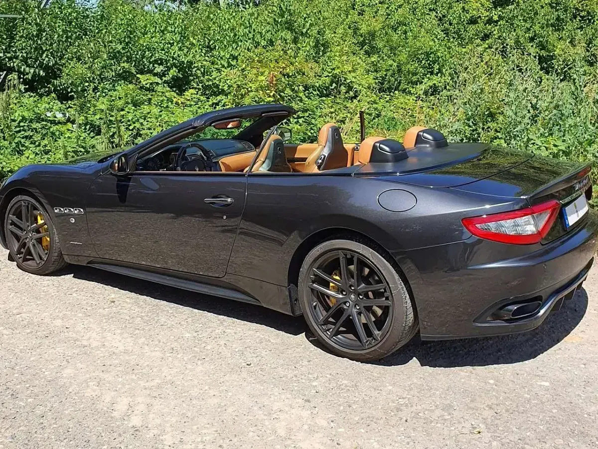 Gebraucht Maserati GranCabrio 460 PS (338 kW) 2015 Grau Cabrio