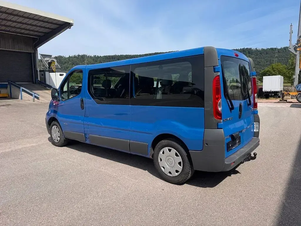 Gebraucht Renault Trafic 114 PS (83 kW) 2012 Blau Van / Kleinbus