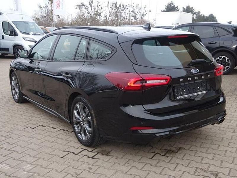 Gebraucht Ford Focus ST-Line 116 PS (85 kW) 2025 Schwarz Limousine