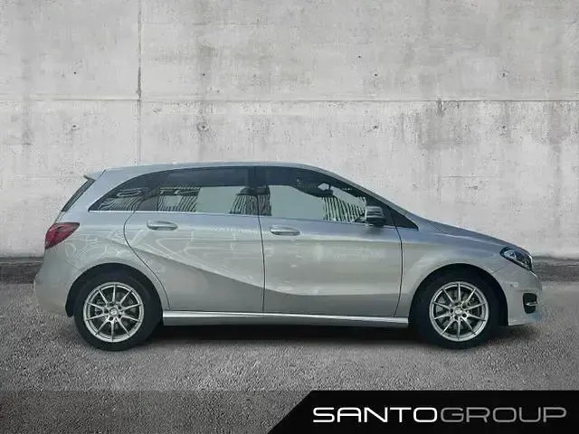Gebraucht Mercedes B250 Style 211 PS (155 kW) 2015 Silber Kleinwagen
