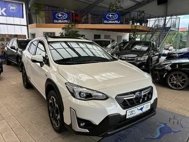 Weiß Gebraucht 2021 Subaru XV Platinum SUV | 28.200 € (Teuer) - Bild 1/4