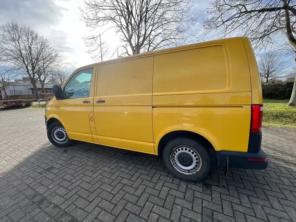 Gebraucht VW T5 84 PS (61 kW) 2015 Gelb Van