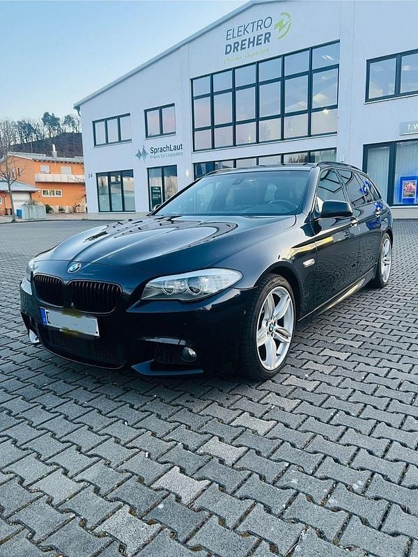 Schwarz Gebraucht 2011 BMW 530 M Sport Kombi | 12.500 € (Etwas zu teuer) - Bild 1/4