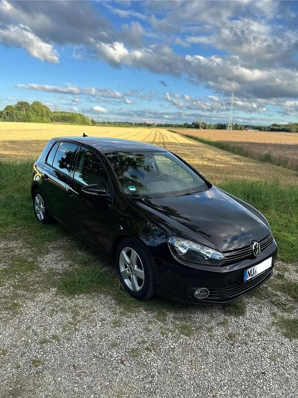 Schwarz Gebraucht 2009 VW Golf Limousine | 5.300 € (Etwas zu teuer) - Bild 1/4