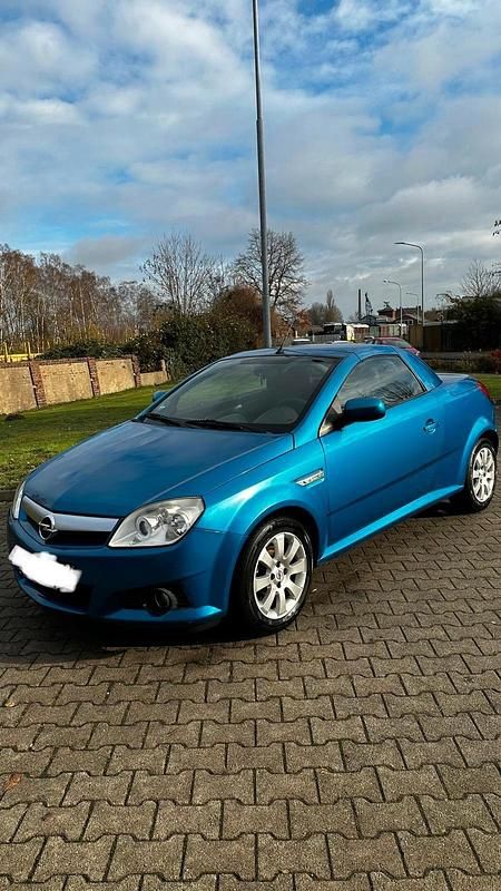 Blau Gebraucht 2004 Opel Tigra Cabrio | 1.900 € (Fairer Preis) - Bild 1/4