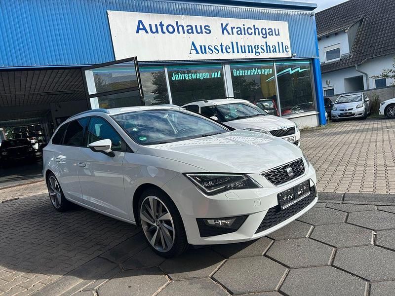 Weiß Gebraucht 2014 Seat Leon ST FR Kombi | 11.000 € (Fairer Preis) - Bild 1/4