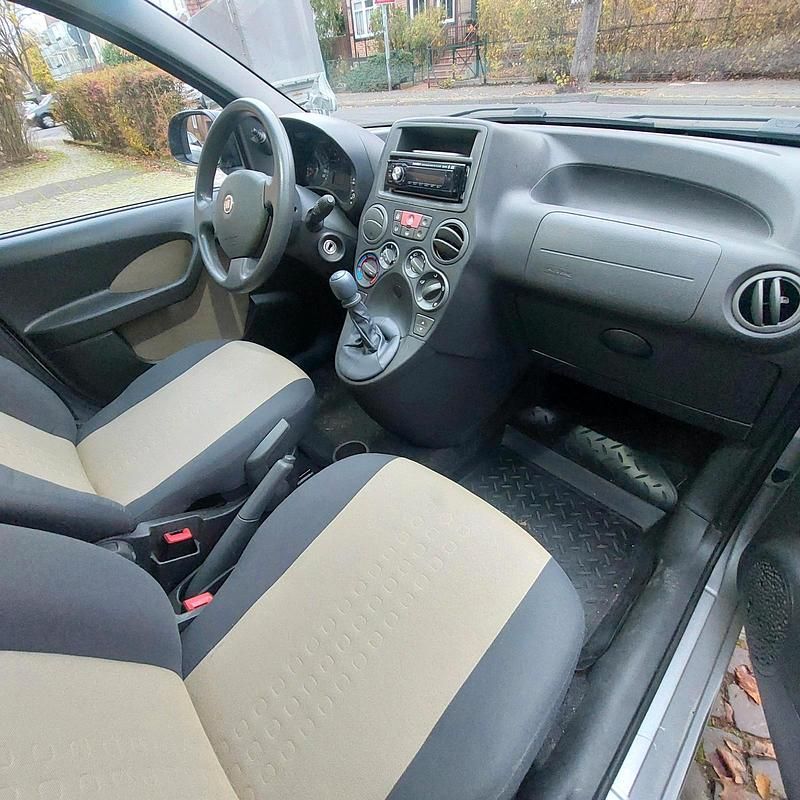 Gebraucht Fiat Panda 60 PS (44 kW) 2010 Silber Kleinwagen