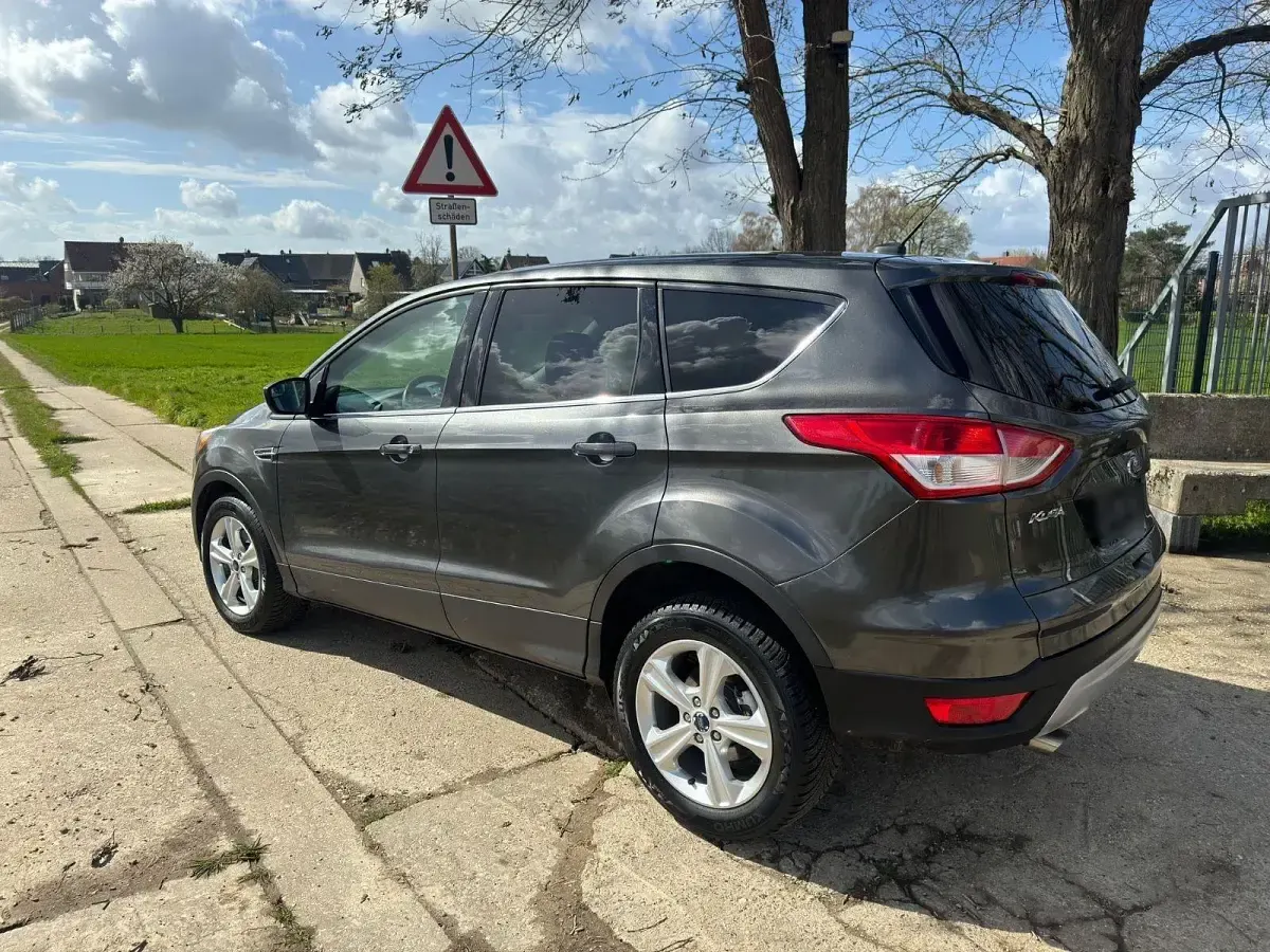 Gebraucht Ford Escape SE 182 PS (133 kW) 2016 Grau SUV