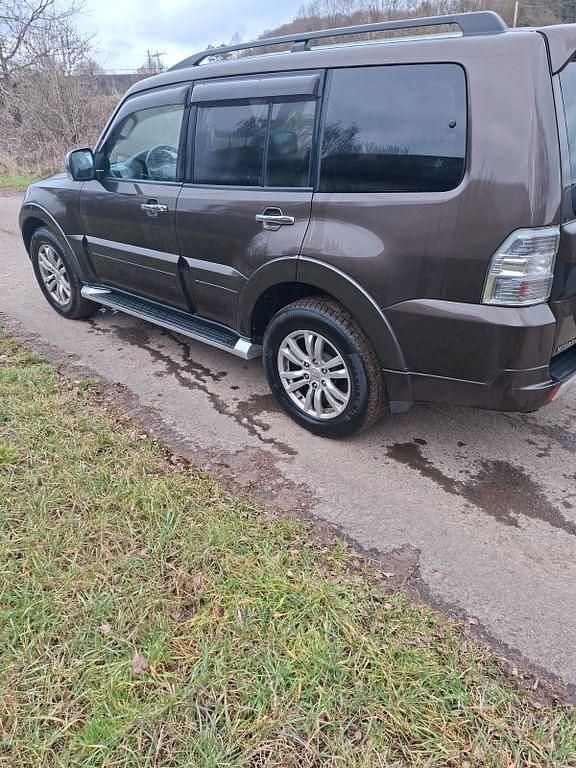 Gebraucht Mitsubishi Pajero Top 190 PS (139 kW) 2017 Braun SUV