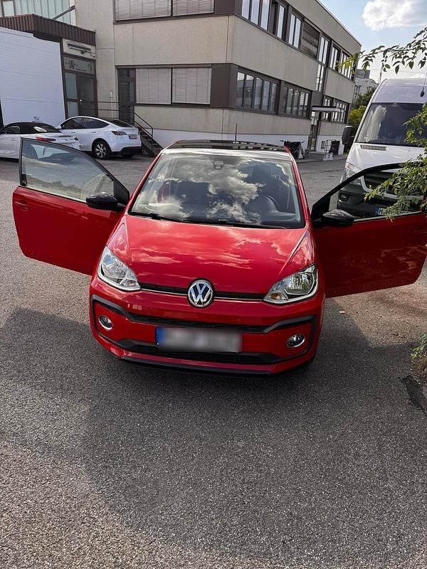 Rot Gebraucht 2017 VW up! Sound Kleinwagen | 10.500 € (Fairer Preis) - Bild 1/4