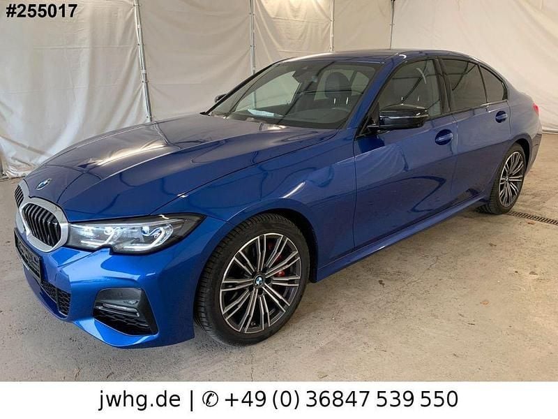 Blau Gebraucht 2021 BMW 330 M Sport Limousine | 38.450 € (Superpreis) - Bild 1/4