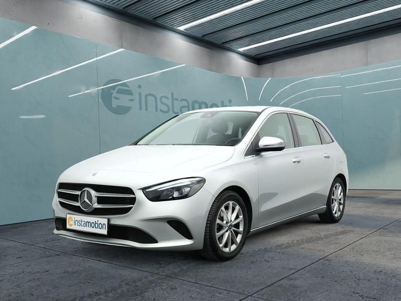 Silber Gebraucht 2019 Mercedes B220 Van / Kleinbus | 24.349 € (Fairer Preis) - Bild 1/4