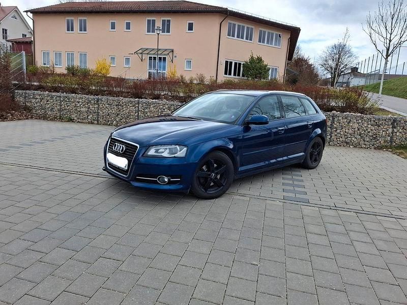 Gebraucht Audi A3 160 PS (117 kW) 2012 Blau Kleinwagen