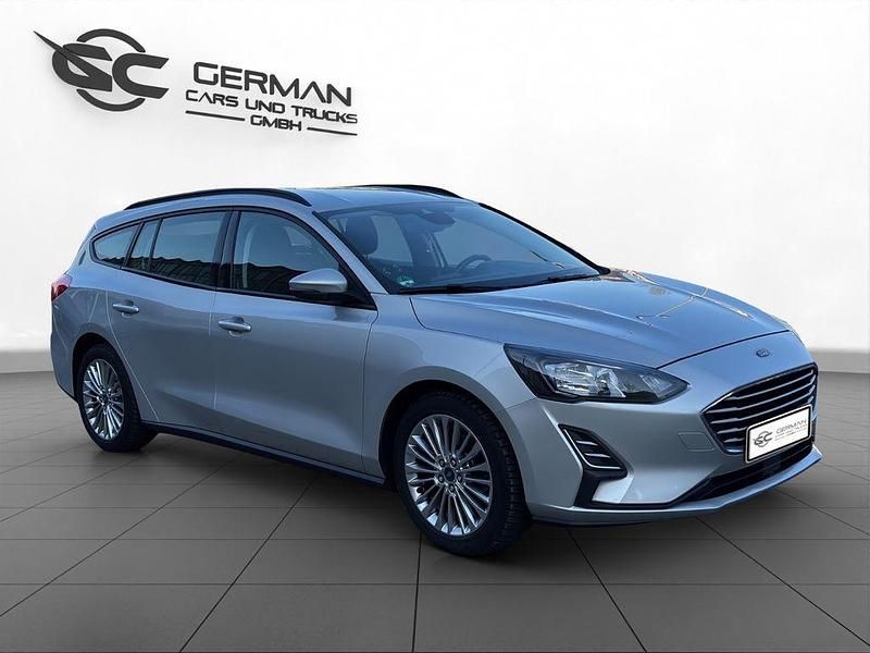 Gebraucht Ford Focus Trend 101 PS (74 kW) 2020 Silber Limousine