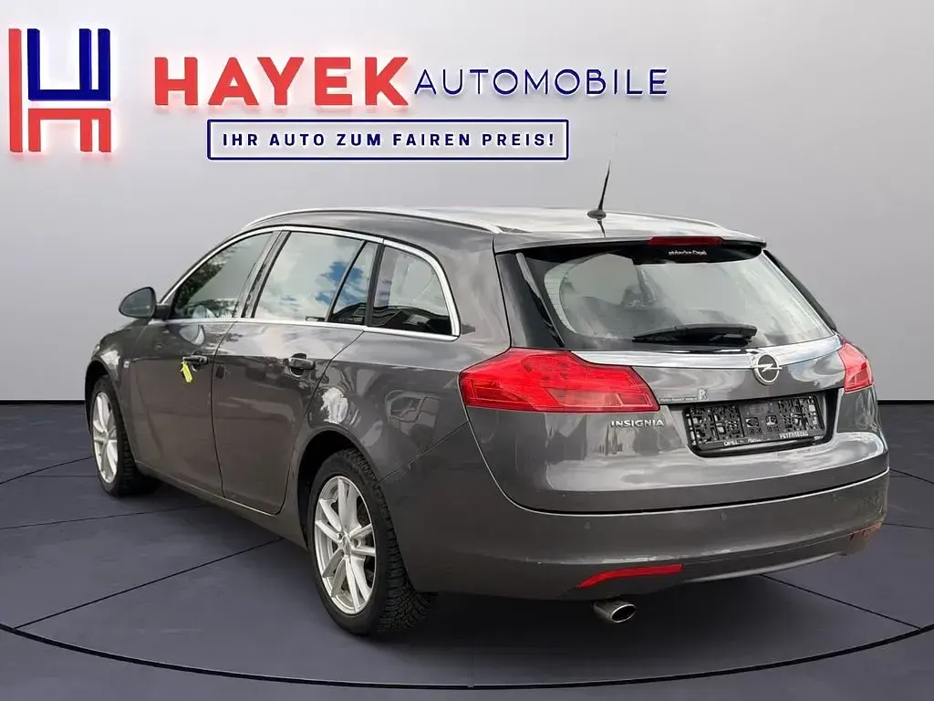 Gebraucht Opel Insignia Edition 140 PS (102 kW) 2010 Grau Kombi