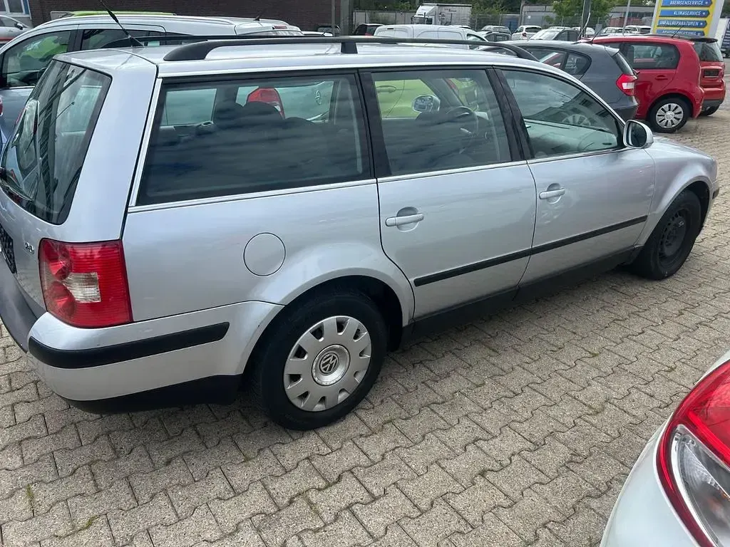 Gebraucht VW Passat 131 PS (96 kW) 2005 Grau Kombi