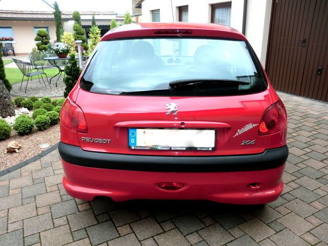 Gebraucht Peugeot 206 75 PS (55 kW) 2007 Rot Kleinwagen