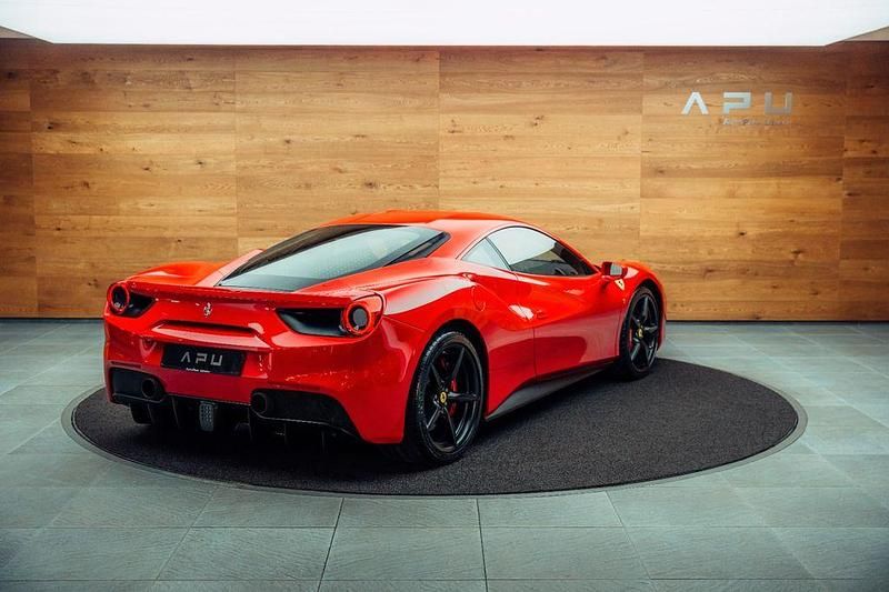 Gebraucht Ferrari 488 670 PS (492 kW) 2018 Rot Coupé