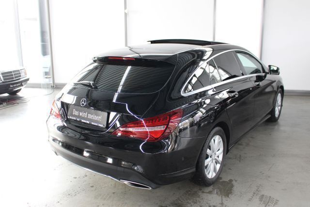 Gebraucht Mercedes CLA200 Shooting Brake Urban 156 PS (114 kW) 2017 Schwarz , nachtschwarz Kombi