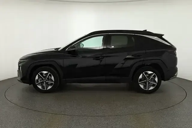 Neu Hyundai Tucson 160 PS (117 kW) 2025 Rot SUV