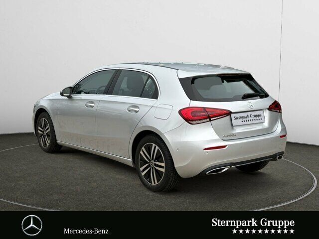 Gebraucht Mercedes A250 Progressive 160 PS (117 kW) 2022 Silber Kleinwagen