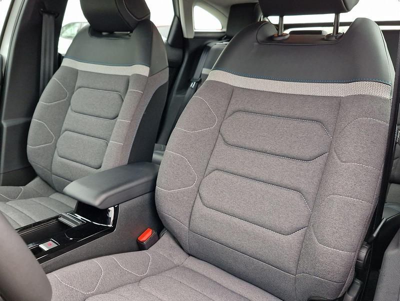 Gebraucht Citroën C4 PureTech 131 PS (96 kW) 2024 Weiß SUV