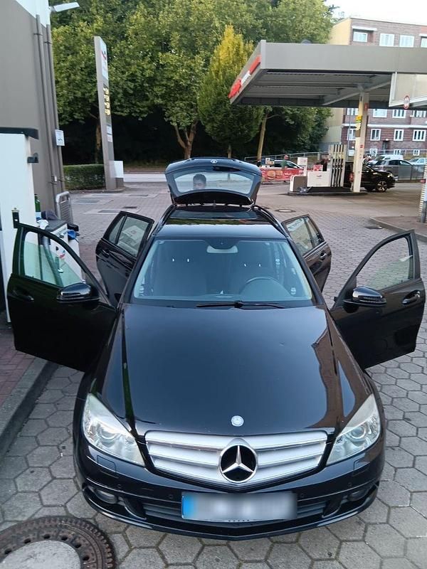 Schwarz Gebraucht 2010 Mercedes C200 Elegance Kombi | 4.499 € (Fairer Preis) - Bild 1/4