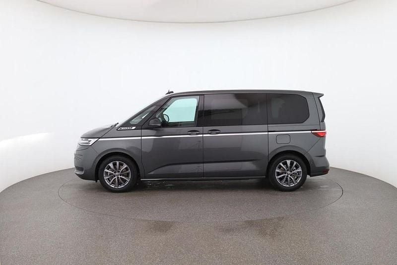 Second-hand VW Multivan Style 150 CP (110 kW) 2024 Gri Monovolum