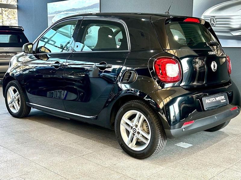 Gebraucht Smart ForFour Electric Drive 60 kW (82 PS) 2021 Schwarz Limousine