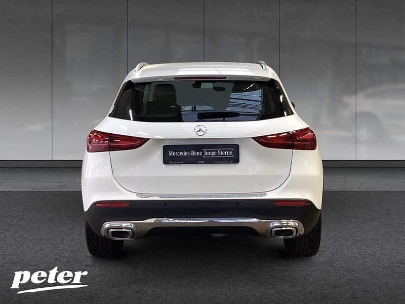 Gebraucht Mercedes GLA200 Progressive 150 PS (110 kW) 2024 Unilack polarweiß SUV