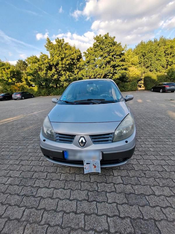 Grau Gebraucht 2005 Renault Mégane GrandTour Kombi | 3.100 € - Bild 1/4