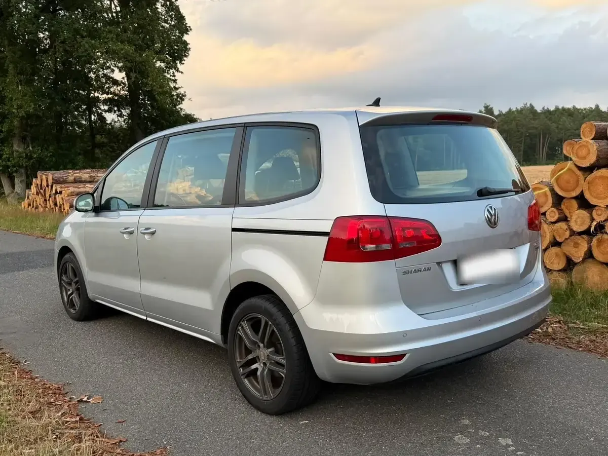 Gebraucht VW Sharan 140 PS (102 kW) 2013 Silber Van / Kleinbus