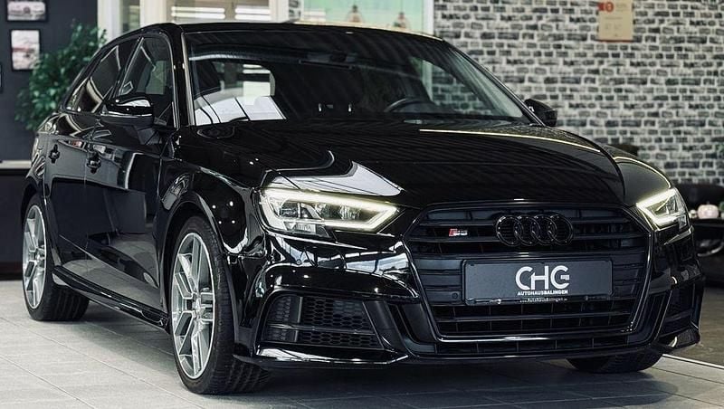 Schwarz Gebraucht 2020 Audi S3 Ambiente Limousine | 29.590 € (Fairer Preis) - Bild 1/4