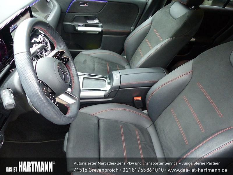 Gebraucht Mercedes GLA200 Advanced Plus 163 PS (119 kW) 2024 Metalliclack mountaingrau SUV