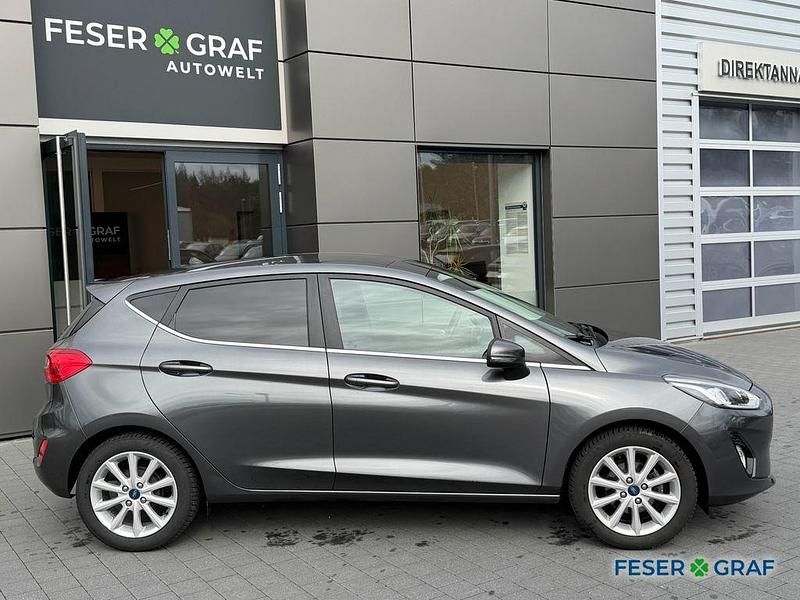 Gebraucht Ford Fiesta Titanium 86 PS (63 kW) 2018 Magneticgrau metallic Kleinwagen