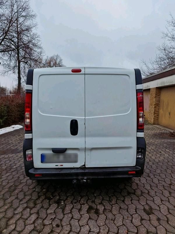 Gebraucht Renault Trafic 145 PS (106 kW) 2010 Weiß Van / Kleinbus