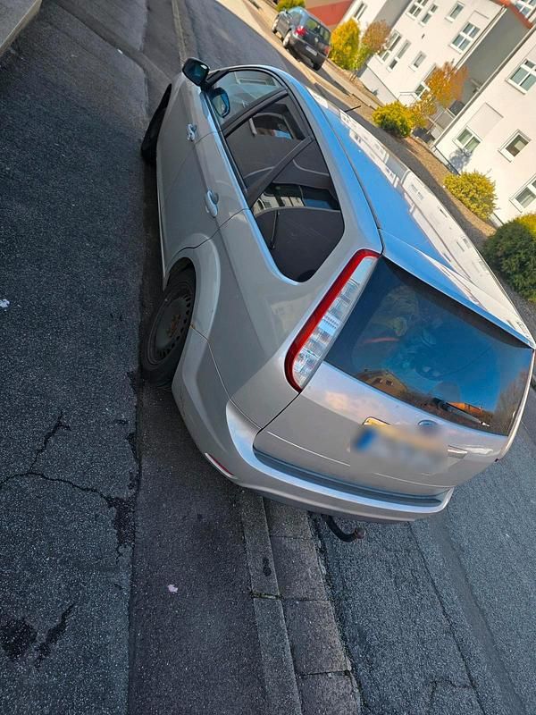 Gebraucht Ford Focus Titanium 145 PS (106 kW) 2008 Silber Kombi